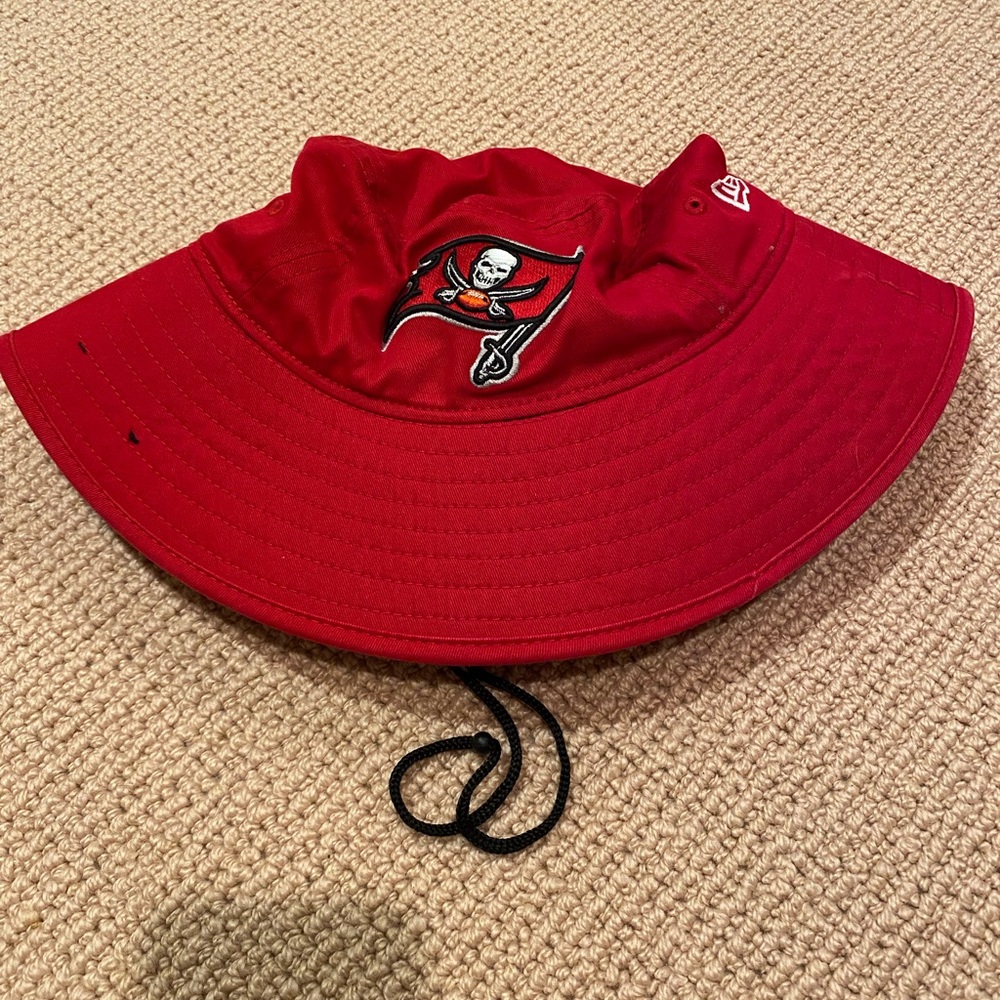 Tampa Bay Buccaneers bucket hat